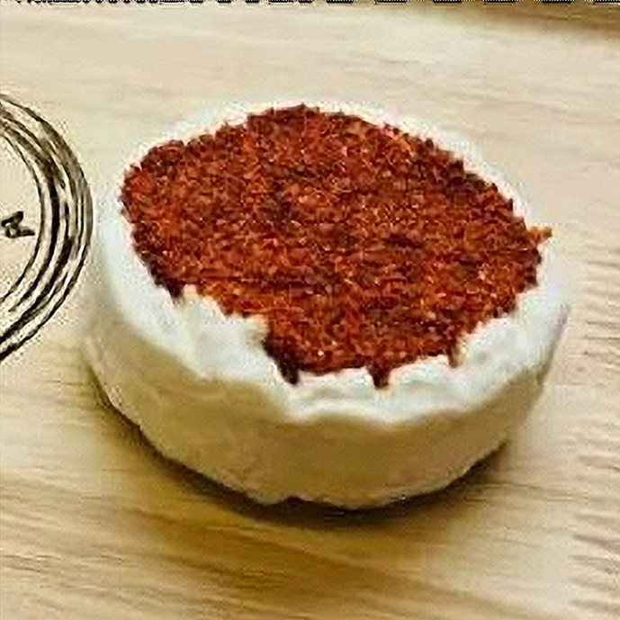 Vachou frais au lait cru aromatisé piment d'espelette (Env. 50g)