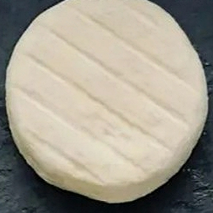 Vachou nature au lait cru. (Env. 50g)